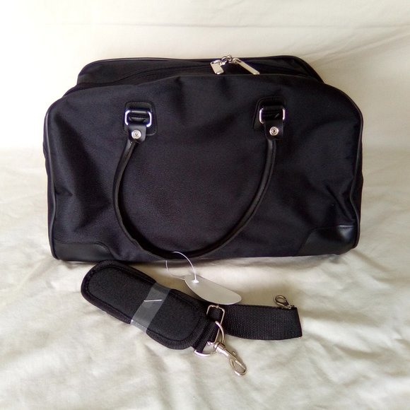 GNBI 3-Piece Luggage Set (Rolling Duffel, Tote Bag and Toiletry Bag), Black - Picture 6 of 11